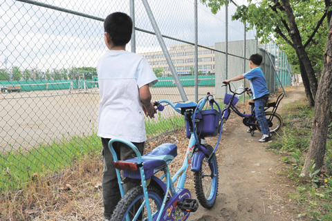 
	�������� �ǳ�, �ǿܸ� ������ �ʰ� �Ͼ��. Ư�� �б� ������ ���� ������ ����� �߻��ϴ� ��찡 ����.
