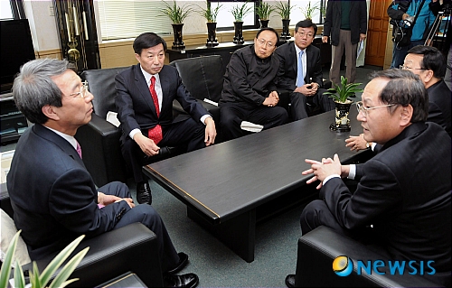 
	
                �� �Ѹ��� ����ϴ� ���������� �ǿ���
            
