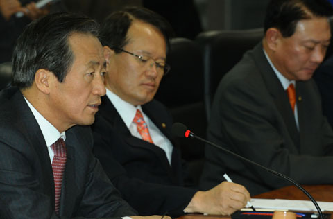 
	�� ���غ��� �ߴµ� ���� �� ���� ���ȴ�. 17�� �����ø� �湮�� �ѳ���� ������ ��ǥ(����)�� ó����. �װ� ������ MB+���� ��ǥ ȸ���� û�ʹ��� ������ ���� ������ ���� ���⿡ ó�ߴ�./��ȸ �������ڴ�
