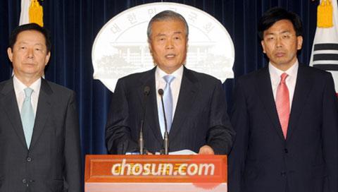 
	����� ����ü�������ű��� ������ �۳⿡ �λ������� �̿��� ä�� ���ط� �Ѱ��� ��ȵ��̴�. ������ ��ġ�� ���ذ��谡 ���� �޶� ���ؿ��� ������ ������ �� �� ����
���� ��������. �۳� 8�� ��ȸ���� ���� ��������ڹ����� ���� �������� ��ǥ�ϰ� �ִ� ������ �ڹ�������(���)./�̴��Ʊ��� leedh@chosun.com
