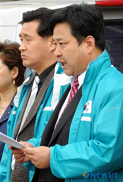 
	
                �ڻ��, ����� ����
            
