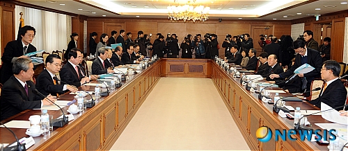 
	
                �����ùΰ��յ���, ������ ���� ����
            
