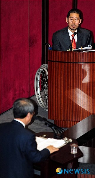 
	
                ������ �����Ѹ����� �����������ϴ� ����� �ǿ�
            
