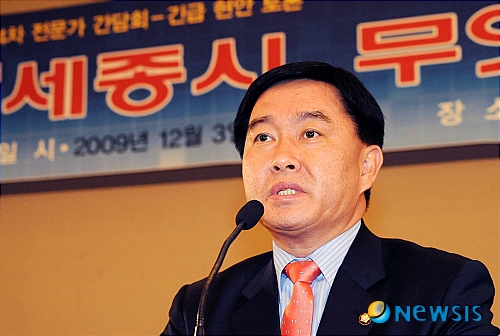 
	
                �λ縻�ϴ� �̼��� �ǿ�
            
