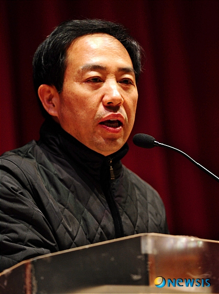 
	
                ����ϴ� ���±� �ѳ���� �ǿ�
            
