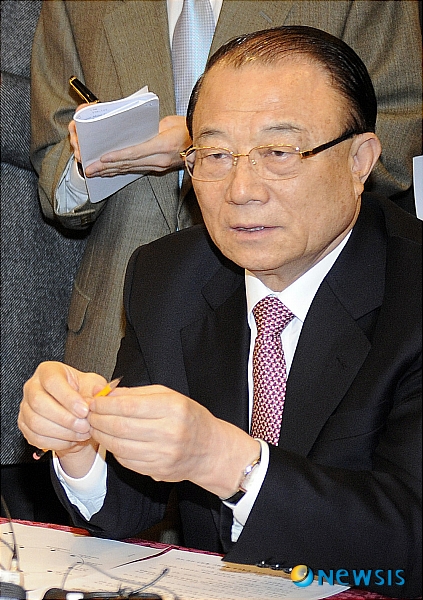 
	
                �ֽ��� ������ ������, ��۾��� CEO��� ����ȸ
            
