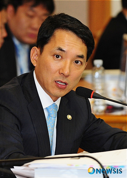 
	
                �����ϴ� �ڹν� �ѳ���� �ǿ�
            
