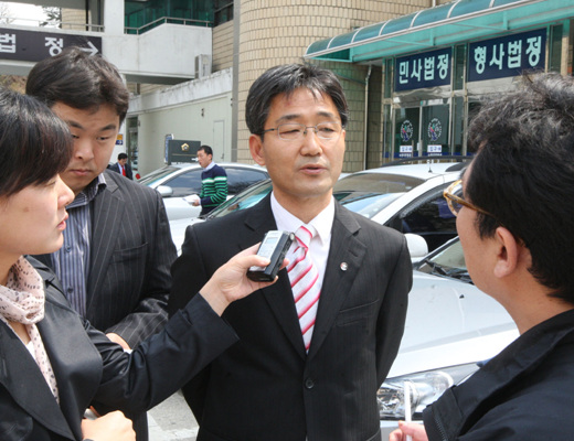 작성: 한국 네티즌본부카페