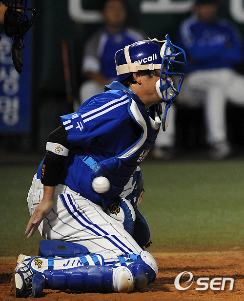 
	[����]������,'�Ǽ����� ���ƺ���!'
