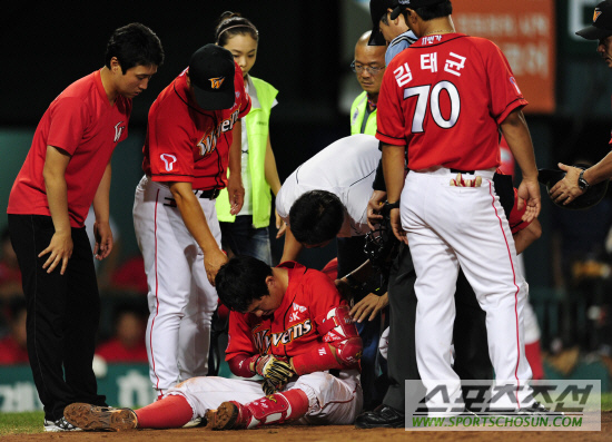 
	[����] SK ����ȯ, '�Ӹ��� ��Ÿ ���ϰ� ����...'
