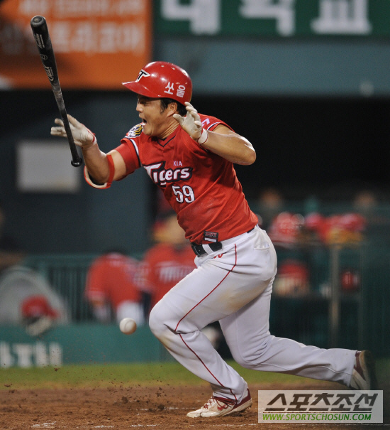 
	[����] KIA ���ƶ�, Ȩ�� �ڿ� �籸 �°� ������...
