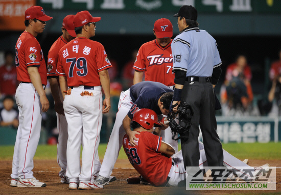 
	[����] KIA ���ƶ�, Ȩ�� �ڿ� �籸 �°� ������...
