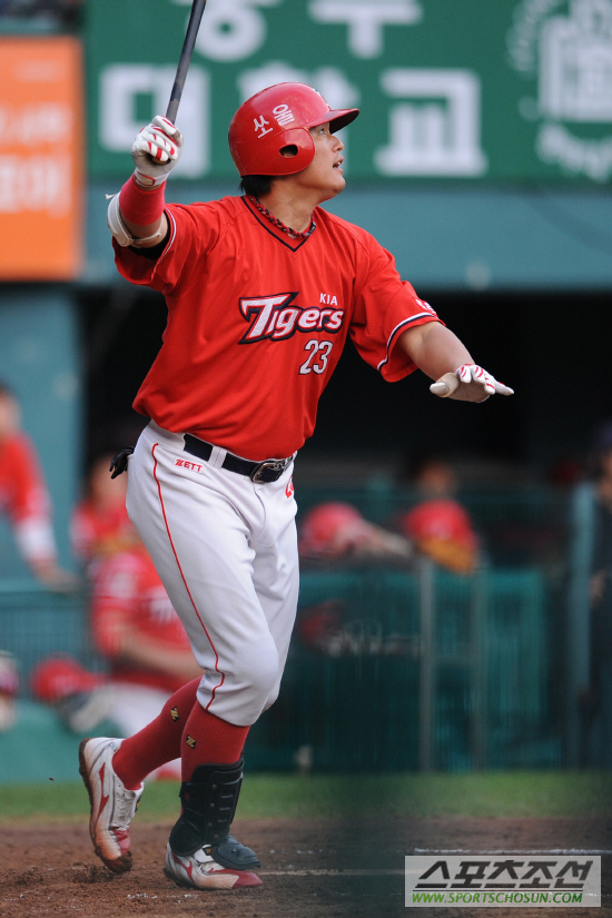 
	[����] ���� Ȩ�� ģ KIA ����, "���Դ� �ʹ� ���� ���� "
