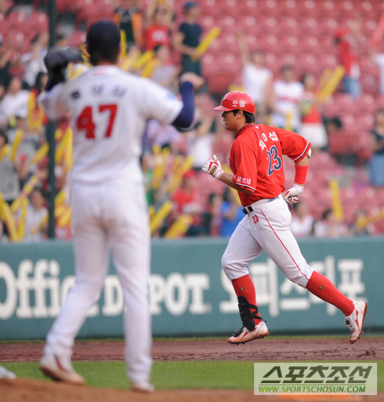 
	[����] ���� Ȩ�� ģ KIA ����, "���Դ� �ʹ� ���� ���� "
