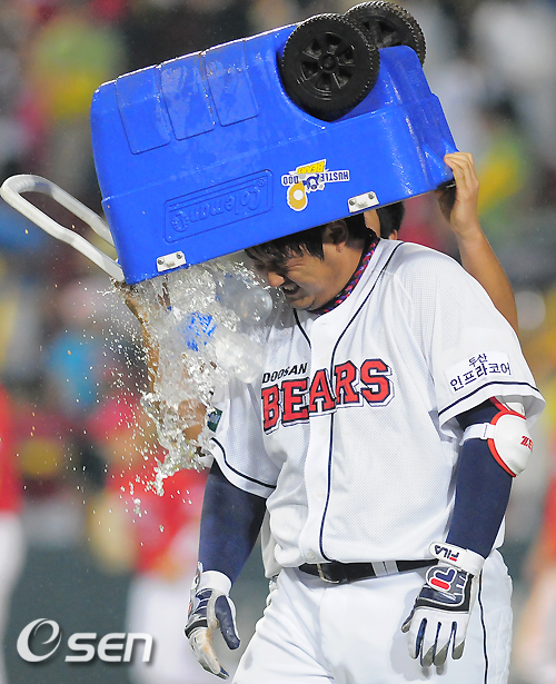 
	[����]���ؼ�,'���� Ȩ���� �� �ٰ��� �޾ƶ�'
