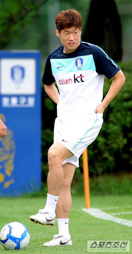 
	[ȭ��] �ֿ� "�Բ� ��ϴ� ���ƿ�~"
