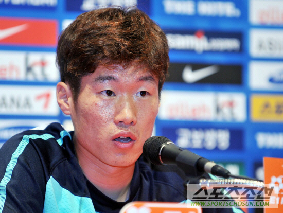 
	[ȭ��] �ֿ� "�Բ� ��ϴ� ���ƿ�~"
