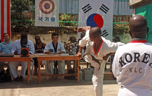 만든 곳→ 한국 네티즌본부카페: 변조방지표시