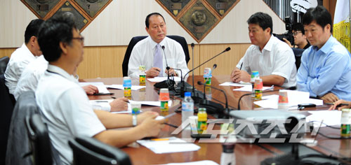 
	[����] ������ �ƽþȰ��� ���� ��Ʈ���� ����?
