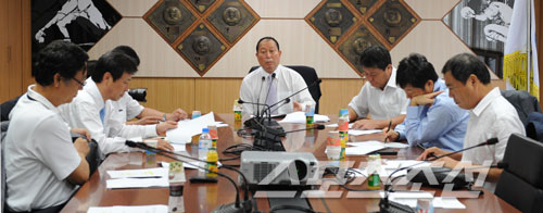 
	[����] ������ �ƽþȰ��� ���� ��Ʈ���� ����?
