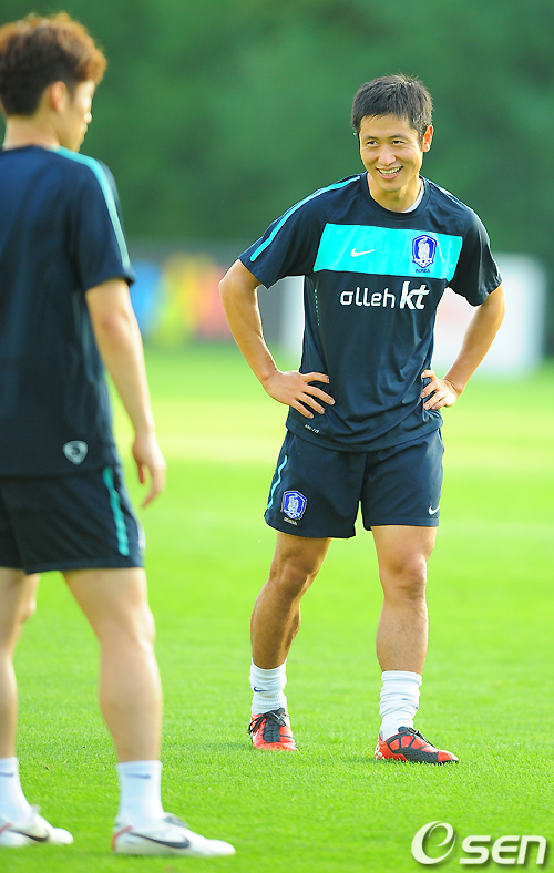 
	[����]�̿�ǥ,'������! ���� �ڽ�����?'
