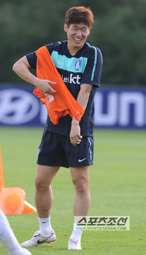 
	[����] �Ʒ��߿��� ������ ���� �ʴ� ������
