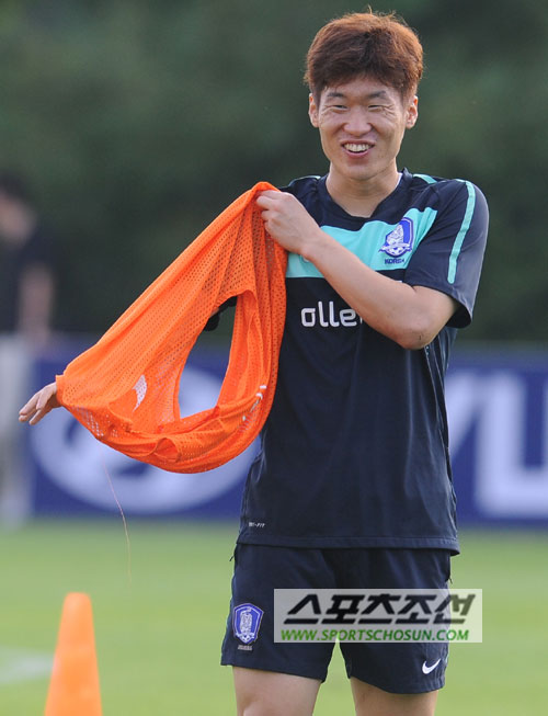 
	[����] �Ʒ��߿��� ������ ���� �ʴ� ������
