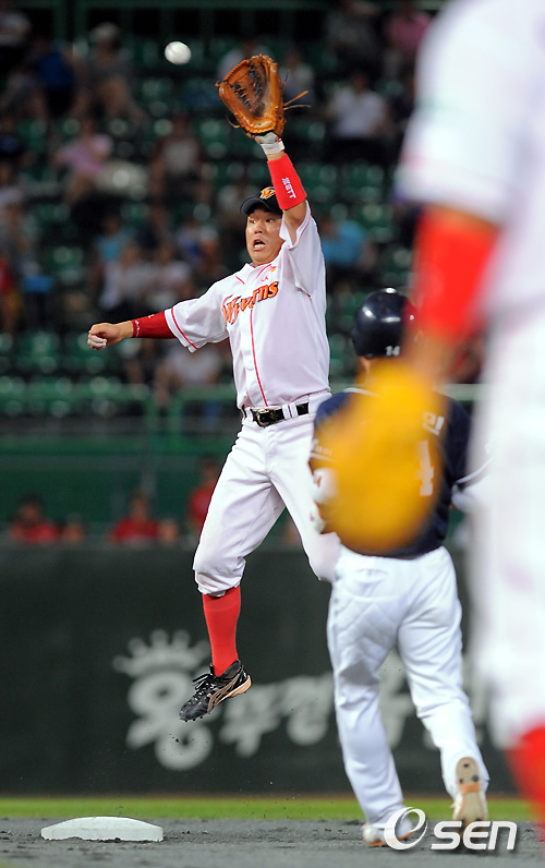 
	[����]����ȯ,'������ ��¦�̾�'
