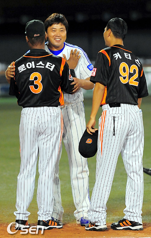 
	[����]������, '���̽��� ������ �׵��� ���������ϴ�'
