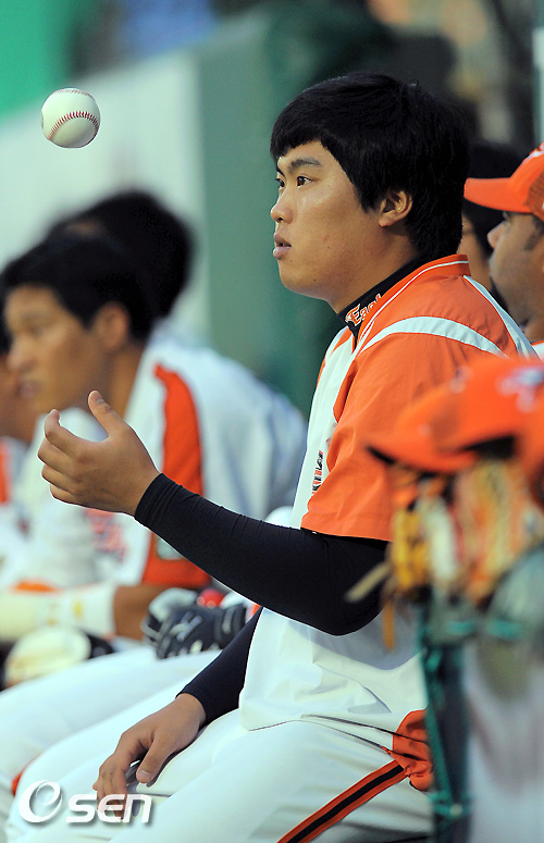 
	[����]'�Ƿδ���' ������,'�ٽ¿� �ڸ� ��ġ�� �����'
