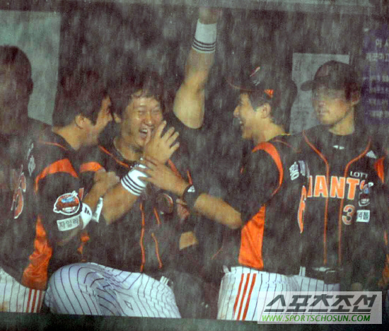 
	[����]�Ե� �̴�ȣ Ȳ��� '����' �°� ������ ��
