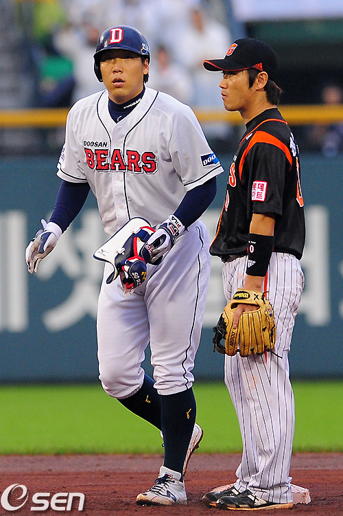 
	[����]������, '���� 1Ÿ�� ���� 2��Ÿ'
