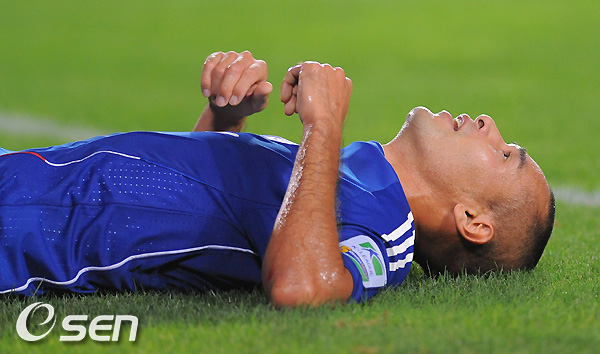 
	[����]�巯���� ��ī�϶�,'�� ���� �ƽ���'
