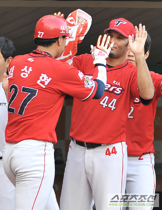 
	 ���߷� ������ ����� ������� ���� ����Ȩ���� ������ ���ƿ����� ������ �������ְ� �ִ�.
