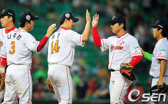 
	[����]SK,'KIA�� 5-2�� �Ͻ�'
