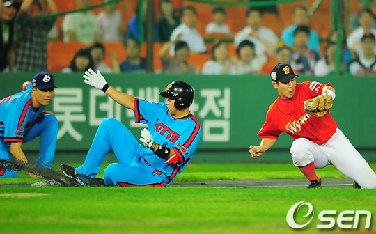 
	[����]Ȳ���,'�������� �޷��� 3�� ����!'
