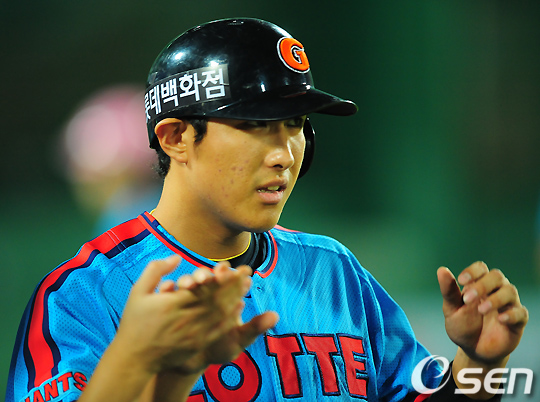 
	[����]Ȳ���,'����! ���� �ռ����ٰ�'
