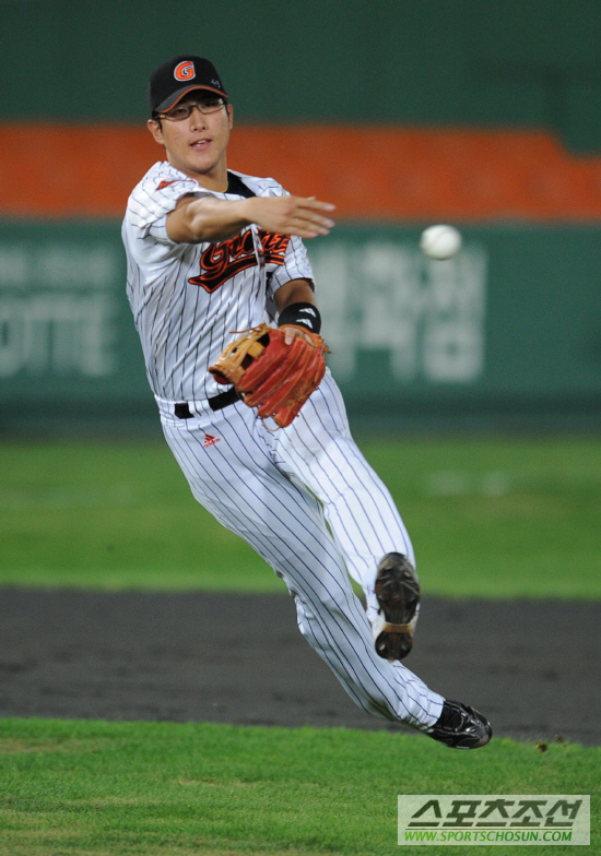 
	[����] �Ե� Ȳ���, 'ȯ�� ���� �ڿ� �۱��� ��..'
