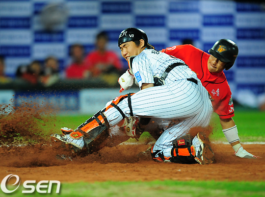 
	[����]�谭��,'���ϰ� �浹�ϸ�!'
