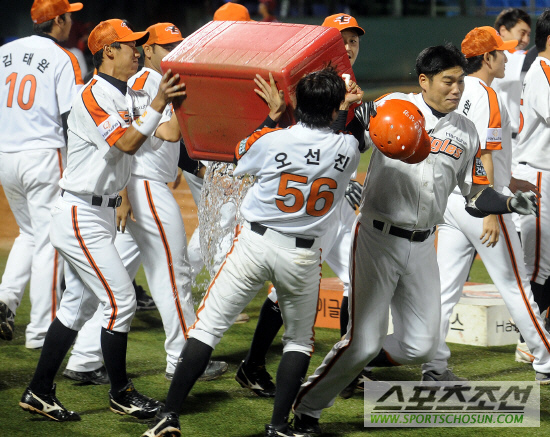 
	 �ֽ� �غ��� ���̽��ڽ�ǥ ����ź�� �������� ������ ���Ѵ�.
