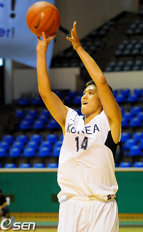 
	[����]�߰Ÿ��� �õ��ϴ� ������
