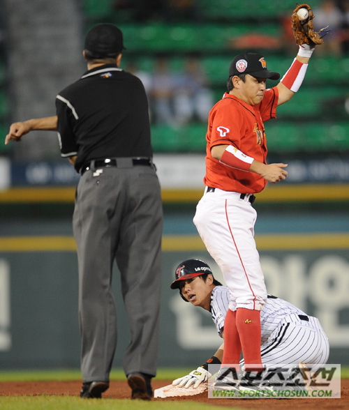 
	[����] �̴��� ���� �ƿ��̶� ���ΰ���?
