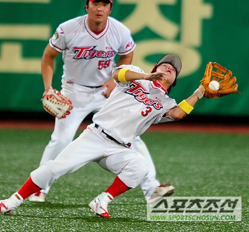 
	�Ｚ �ڼ����� Ÿ���� �и��� �輱���� �۷��� ������ ������...
