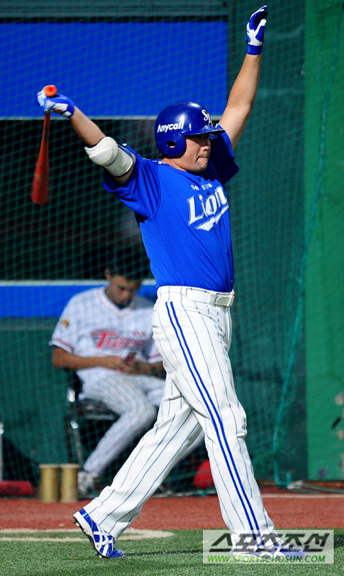 
	[����] "��~��~�� Ȩ��!" ��ġ�� KIA�ҵ�
