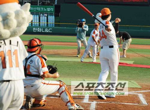 
	[����] ��ȭ �̿��� ���� '������ Ÿ���� �Ƶ��'
