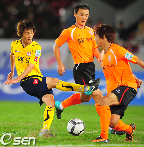 
	[����]��öȣ, '���̰�! ���¾ҳ�'
