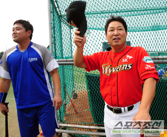 
	[����] SK �̸�����ġ, "�뱸 �� ������ �ݰ����ϴ�"
