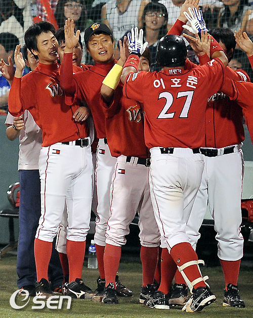 
	[����]��ȣ��,'������ ������'
