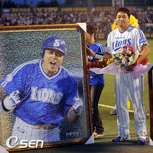 
	[����]������,'�ҵ鿡�� �������� ���� �޾Ҿ��'
