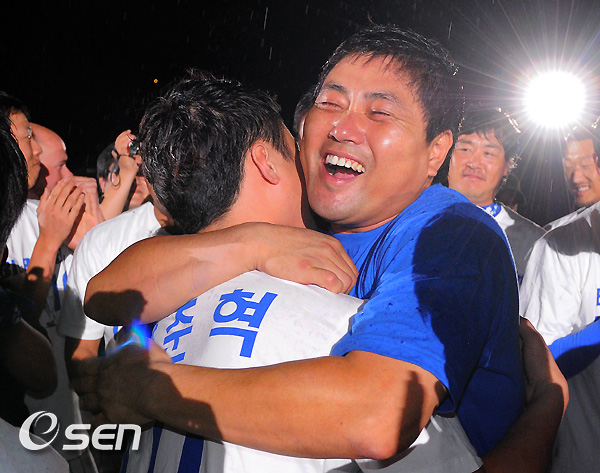 
	[����]������, '�ƽ��� ����� �׷��� ���´�!'
